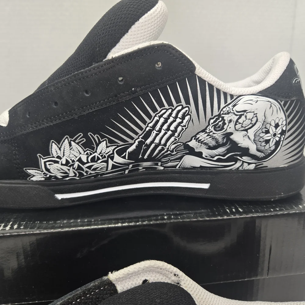 Osiris Serve x Maxx242 Prayers Black and White Graphic Sneakers Men's Size 8.5